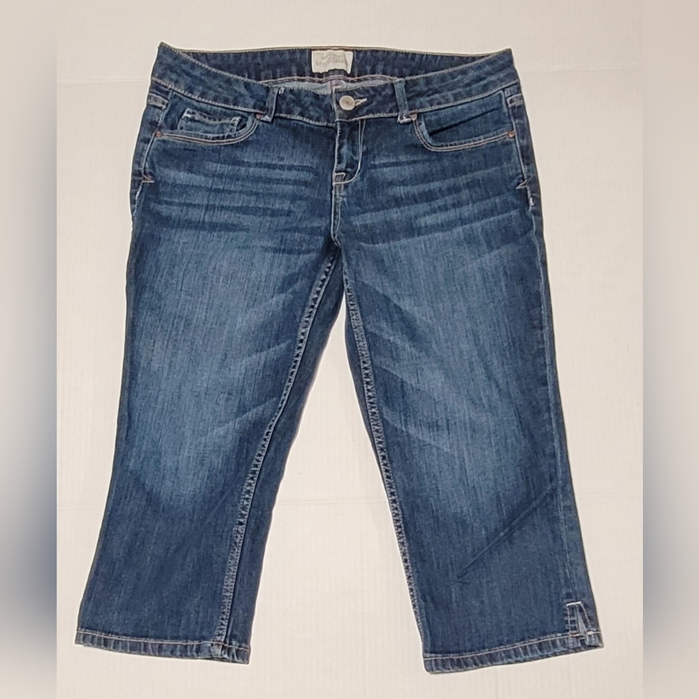 AEROPOSTALE ~ Cropped Jeans ~ 9/10 Capri Denim